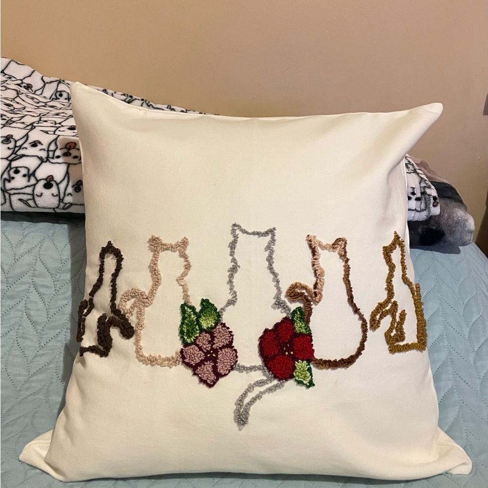 Cat 🐱 Silhouettes Cozy Pillow - 🪡🧵